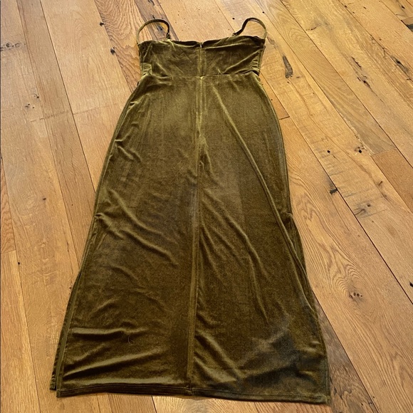 Taylor Velvet Olive Green Spaghetti Strap Side Vents Cowl Drape Front SMALL - Picture 7 of 7